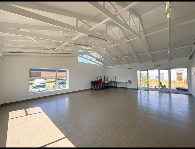 87M² OFFICE TO LET IN KYALAMI